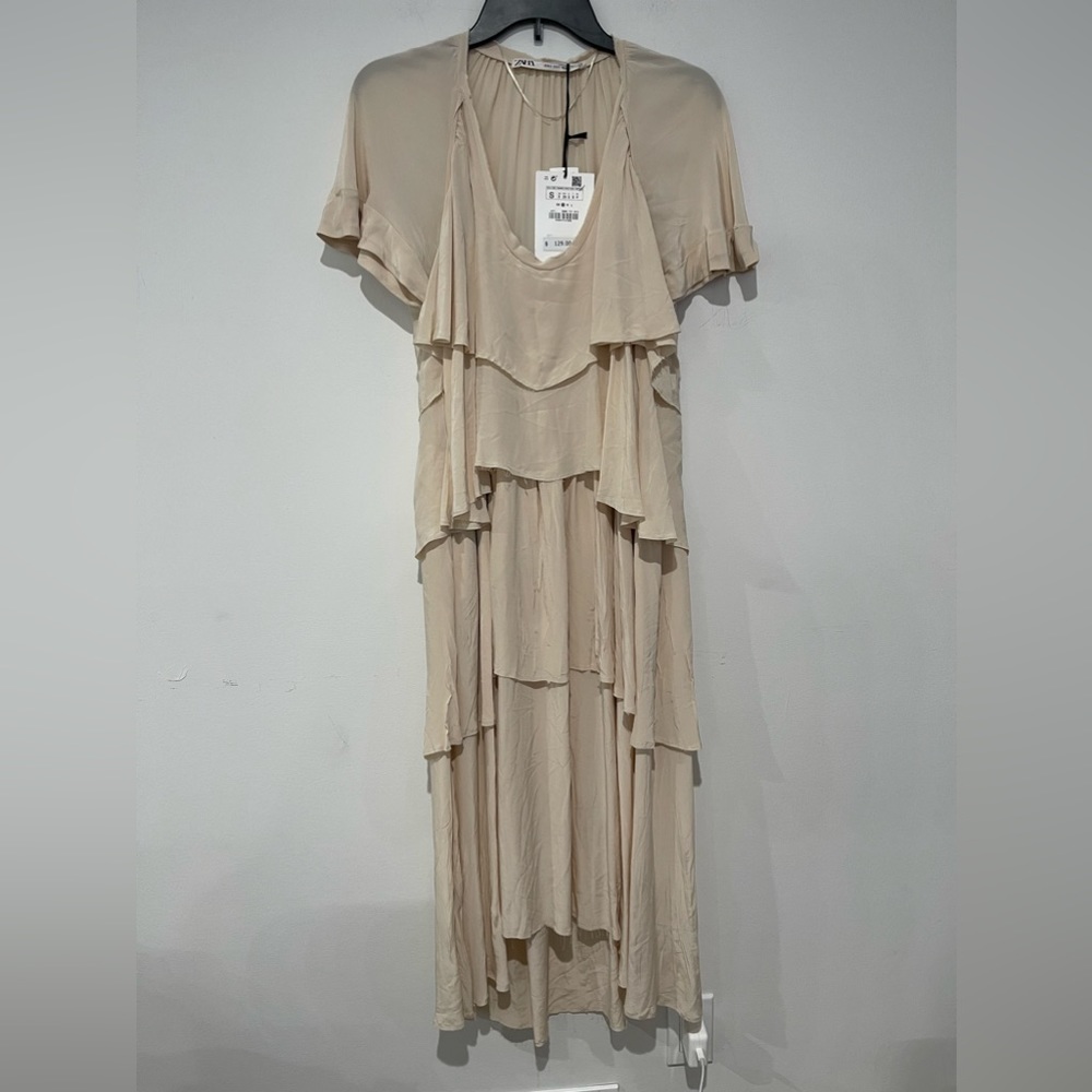 NWT RARE! NWT $130 ZARA RUFFLE DRESS LIMITED EDITION